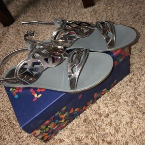 Graphite metallic Stuart Weitzman Gelfish sandals